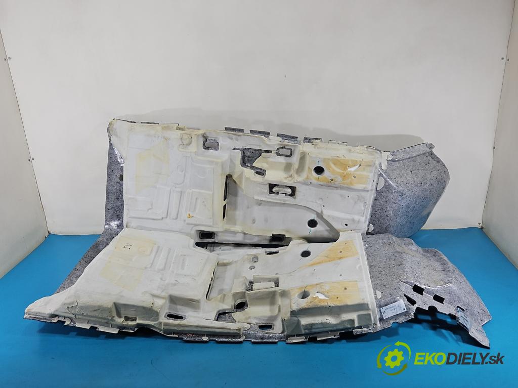 Skoda Octavia IV 2019- 2.0 TDI 116 HP manual 85 kW 1968 cm3 5- koberec do auta ostatné 5E4863021G