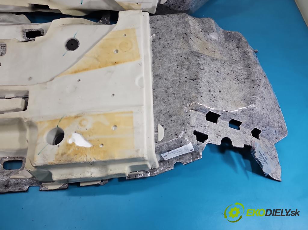 Skoda Octavia IV 2019- 2.0 TDI 116 HP manual 85 kW 1968 cm3 5- koberec do auta ostatné 5E4863021G