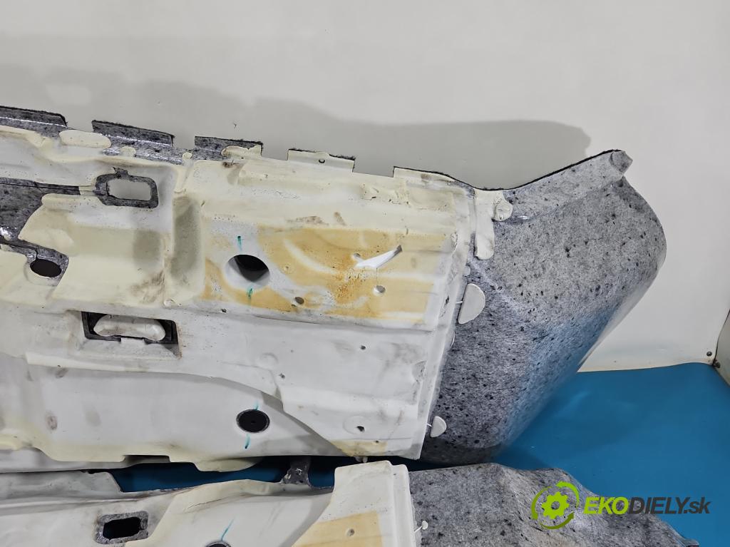 Skoda Octavia IV 2019- 2.0 TDI 116 HP manual 85 kW 1968 cm3 5- koberec do auta ostatné 5E4863021G