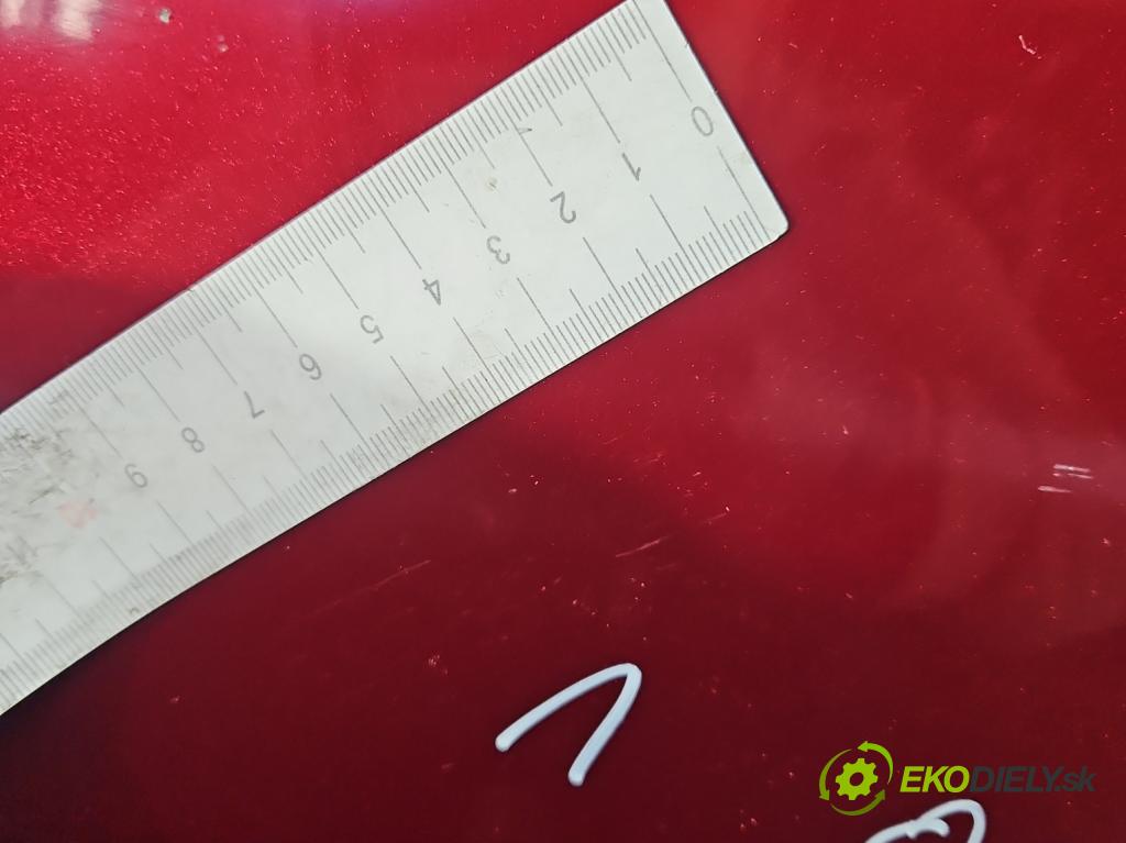 Toyota Corolla E16/E18  2013-2019 1.6 16V 132  HP manual 97 kW 1598 cm3 4- dvere predné ľavé  (Kľučka dverí ostatné)