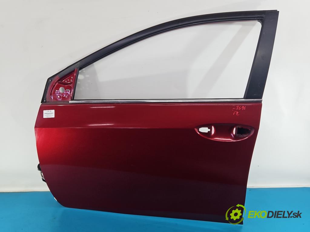 Toyota Corolla E16/E18  2013-2019 1.6 16V 132  HP manual 97 kW 1598 cm3 4- dvere predné ľavé  (Kľučka dverí ostatné)