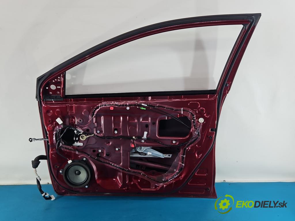 Toyota Corolla E16/E18  2013-2019 1.6 16V 132  HP manual 97 kW 1598 cm3 4- dvere predné pravé  (Kľučka dverí ostatné)