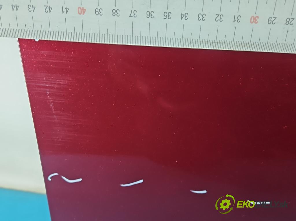 Toyota Corolla E16/E18  2013-2019 1.6 16V 132  HP manual 97 kW 1598 cm3 4- dvere predné pravé  (Kľučka dverí ostatné)