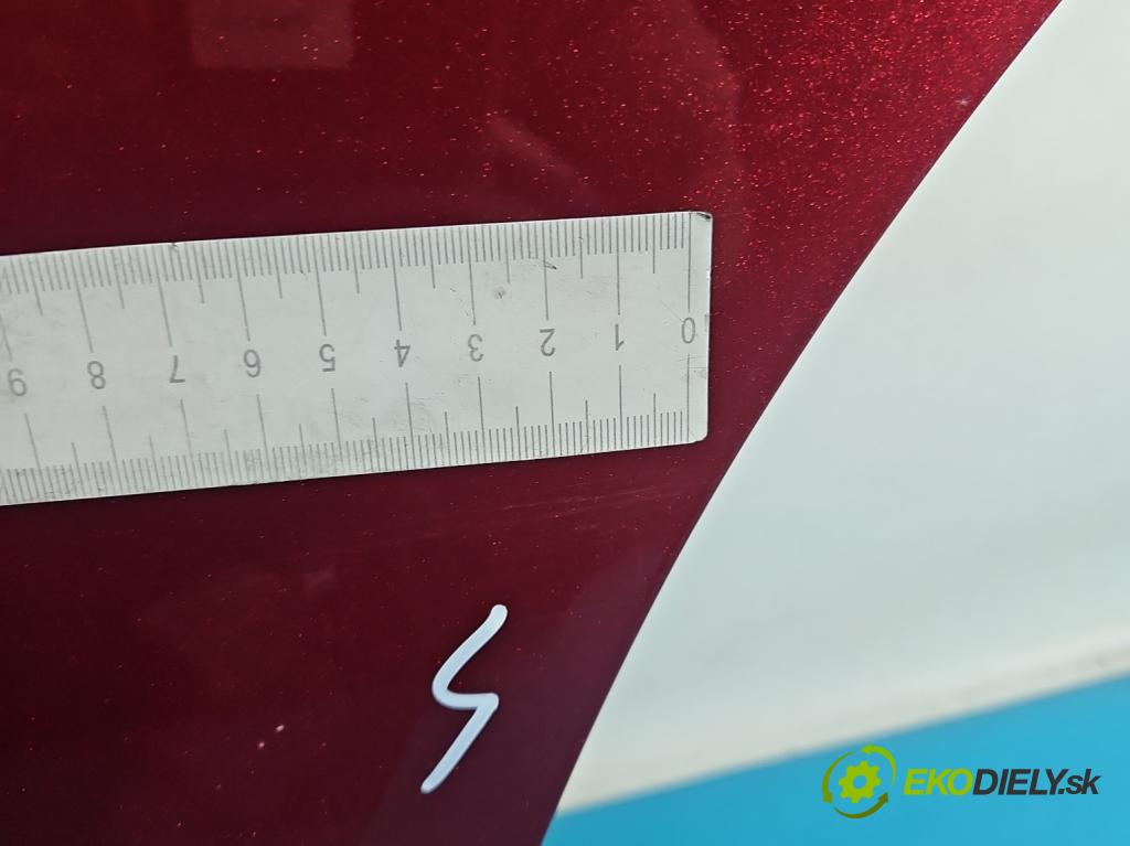 Toyota Corolla E16/E18  2013-2019 1.6 16V 132  HP manual 97 kW 1598 cm3 4- dvere zadné ľavé  (Kľučka dverí ostatné)