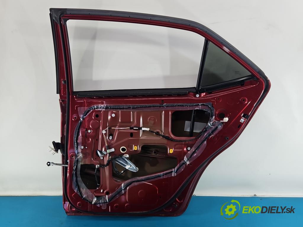 Toyota Corolla E16/E18  2013-2019 1.6 16V 132 hp manual 97 kW 1598 cm3 4- dveře zadní pravé  (Klika dveří ostatní)