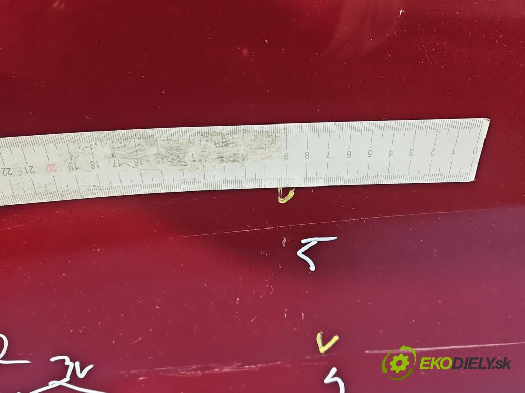 Toyota Corolla E16/E18  2013-2019 1.6 16V 132 hp manual 97 kW 1598 cm3 4- dveře zadní pravé  (Klika dveří ostatní)