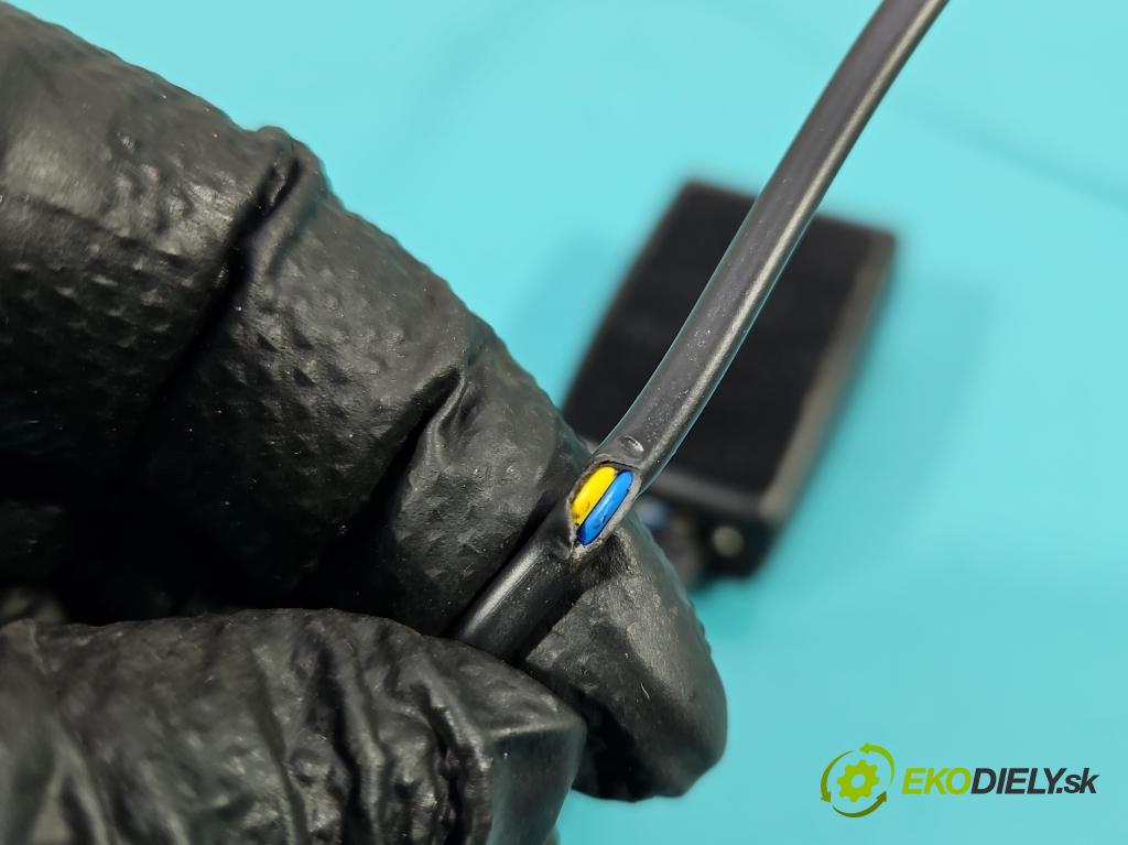 Ford Focus Mk3 2010-2018 1.6 tdci 105 hp manual 77 kW 1560 cm3 5- stěna bezpečnost přední pravý BM51-61294-ACW