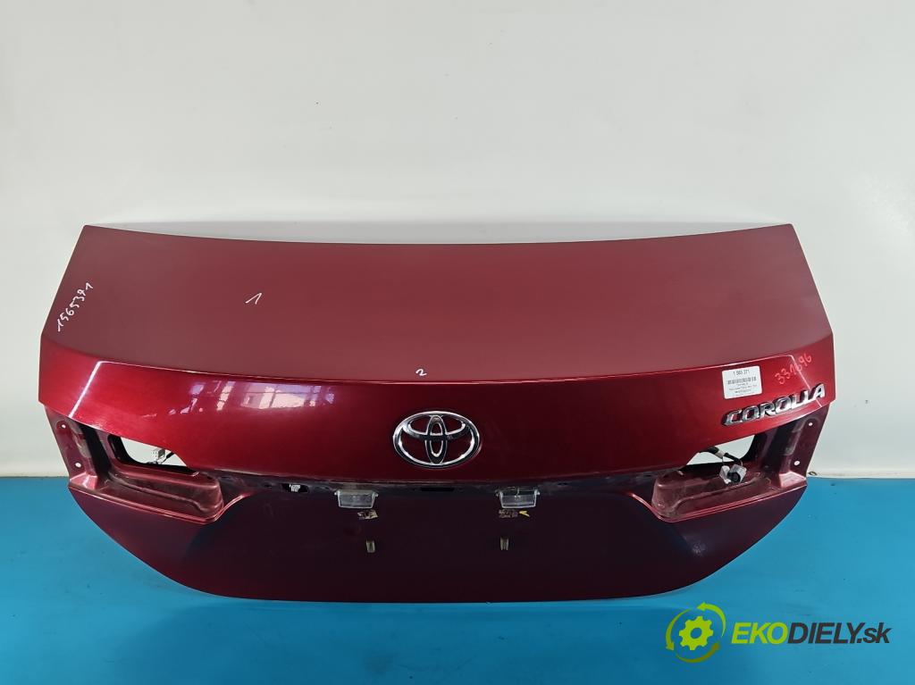 Toyota Corolla E16/E18  2013-2019 1.6 16V 132  HP manual 97 kW 1598 cm3 4- zadna kufor  (Kapota zadná (kufor))