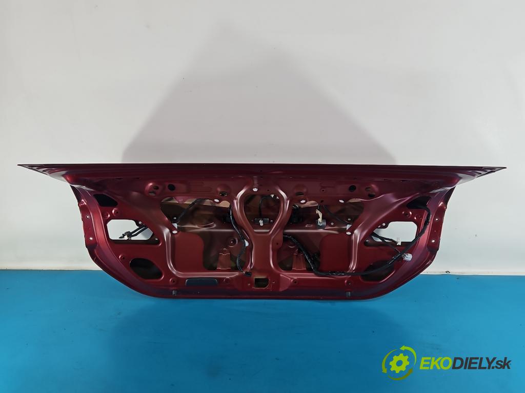 Toyota Corolla E16/E18  2013-2019 1.6 16V 132  HP manual 97 kW 1598 cm3 4- zadna kufor  (Kapota zadná (kufor))