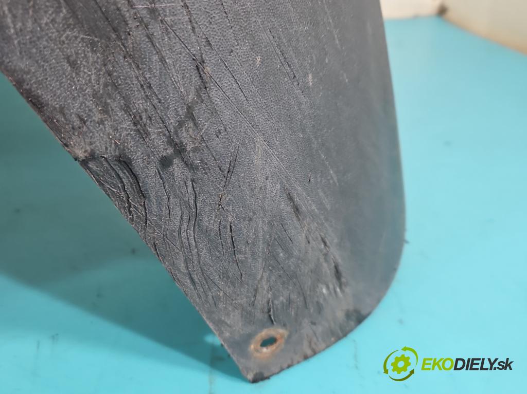 Vw Passat B6 2005-2010 1.9 tdi 105 hp manual 77 kW 1896 cm3 5- nárazník přední 3C0805903 (Klika dveří ostatní)