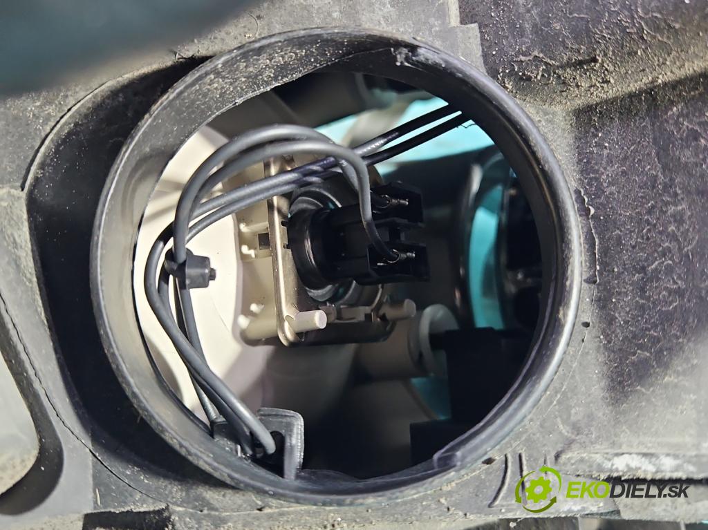 Vw Passat B6 2005-2010 1.9 tdi 105 HP manual 77 kW 1896 cm3 5- Reflektor: ľavý 3C0941005AB (Kľučka dverí ostatné)