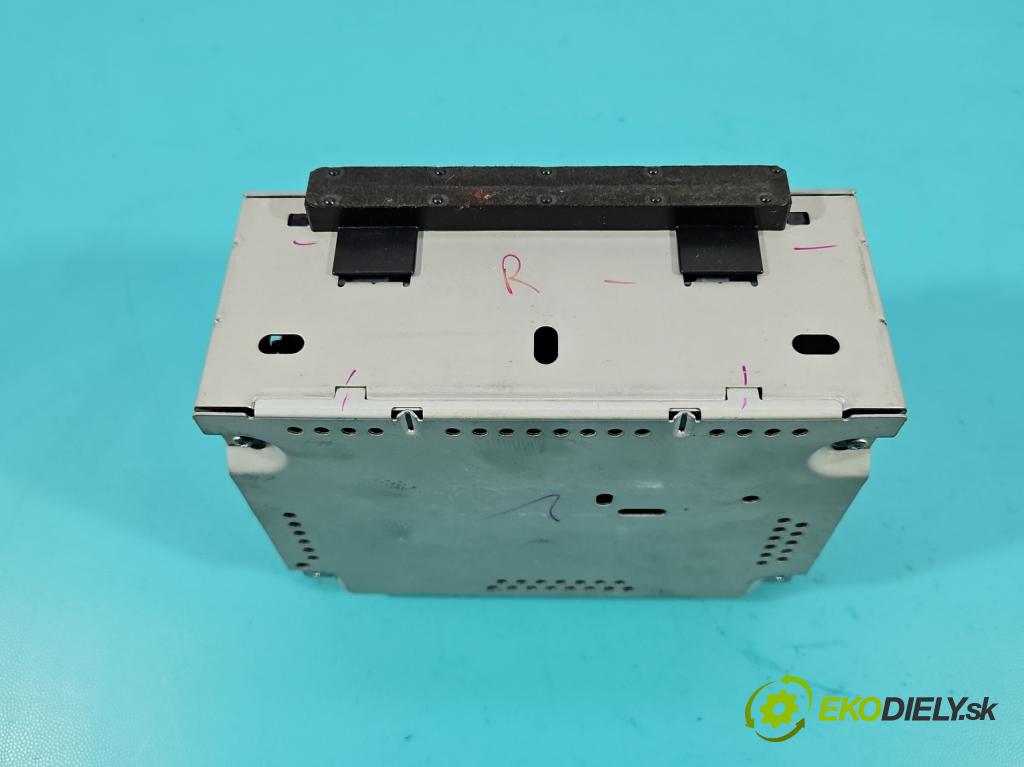 Ford Focus Mk3 2010-2018 1.6 tdci 105 HP manual 77 kW 1560 cm3 5- Radio originál BM5T-18C815-GL