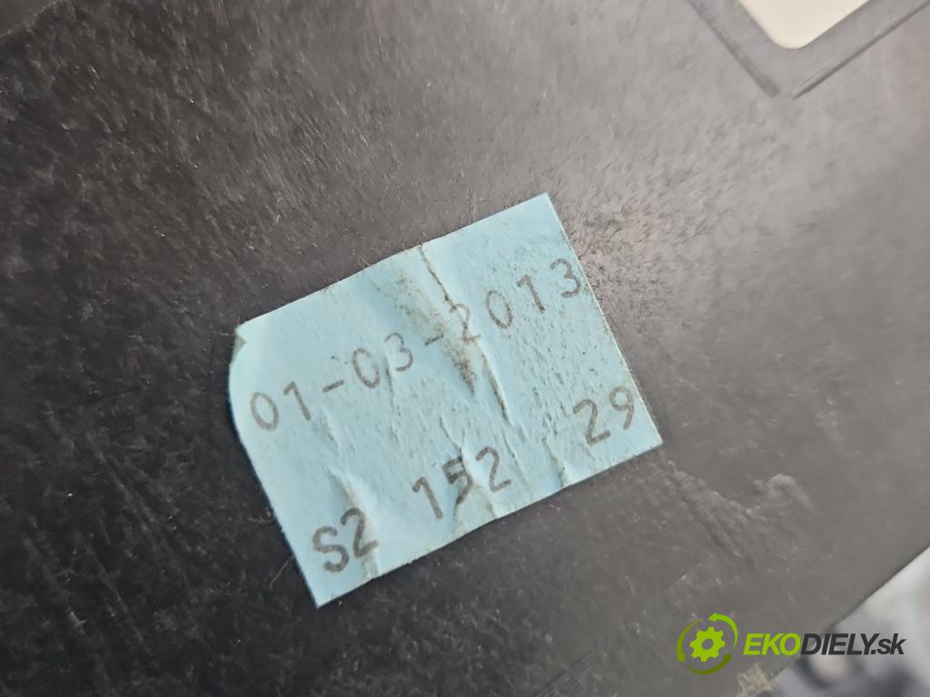 Ford Focus Mk3 2010-2018 1.6 tdci 105 HP manual 77 kW 1560 cm3 5- kokpit,pristrojová doska rozdeľovacia BM51-A044A74-FB