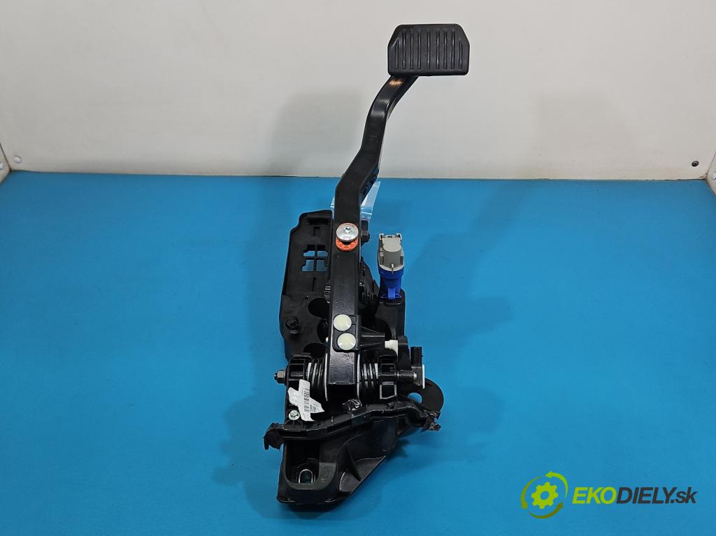 Ford Mondeo Mk5 2014-2022 2.0 16V 140 hp automatic 103 kW 1999 cm3 4- pedály DG98-9F856-HD