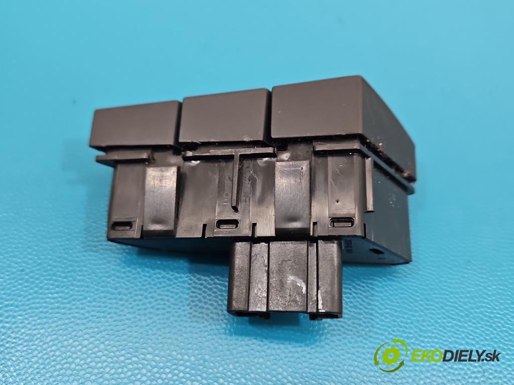 Ford Mondeo Mk5 2014-2022 2.0 16V 140 HP automatic 103 kW 1999 cm3 4- prepínač ostatné GG9T-13D734-LA