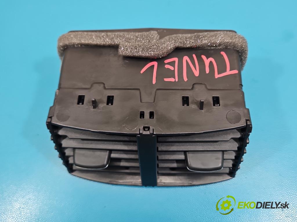 Ford Mondeo Mk5 2014-2022 2.0 16V 140 HP automatic 103 kW 1999 cm3 4- Mřížka: kúrenia ostatné DS73-19C570-A