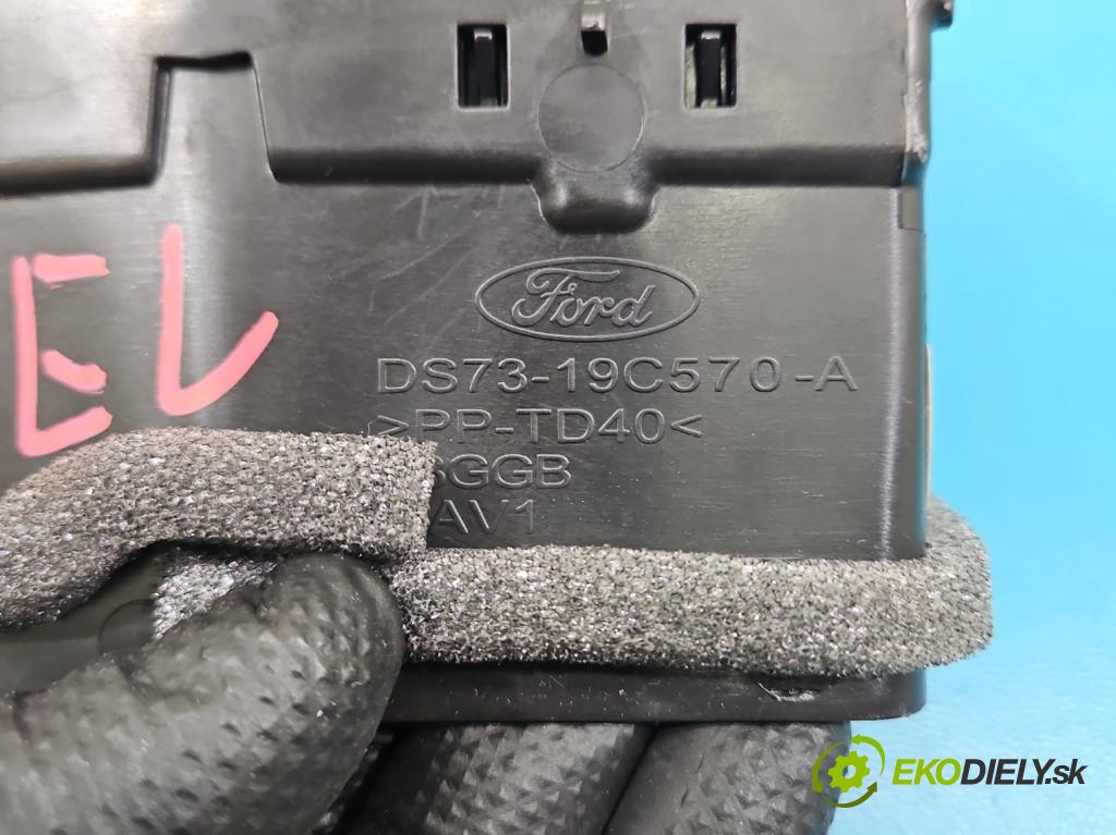 Ford Mondeo Mk5 2014-2022 2.0 16V 140 HP automatic 103 kW 1999 cm3 4- Mřížka: kúrenia ostatné DS73-19C570-A