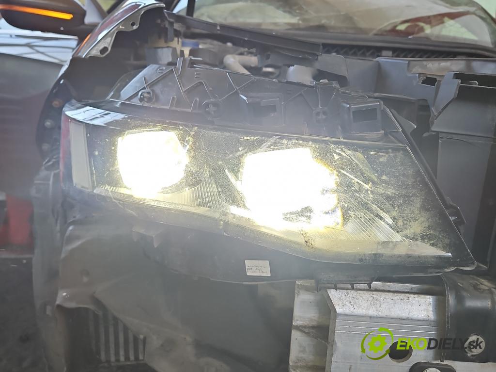 Peugeot 508 II 2018- 1.6 16V 181KM automatic 133 kW 1598 cm3 5- Reflektor: pravý 9823144480 (Svetlo predné pravé)