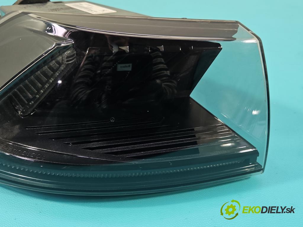 Peugeot 508 II 2018- 1.6 16V 181KM automatic 133 kW 1598 cm3 5- svetlo / reflektor zadné ľavé 9813508680 (Kľučka dverí ostatné)