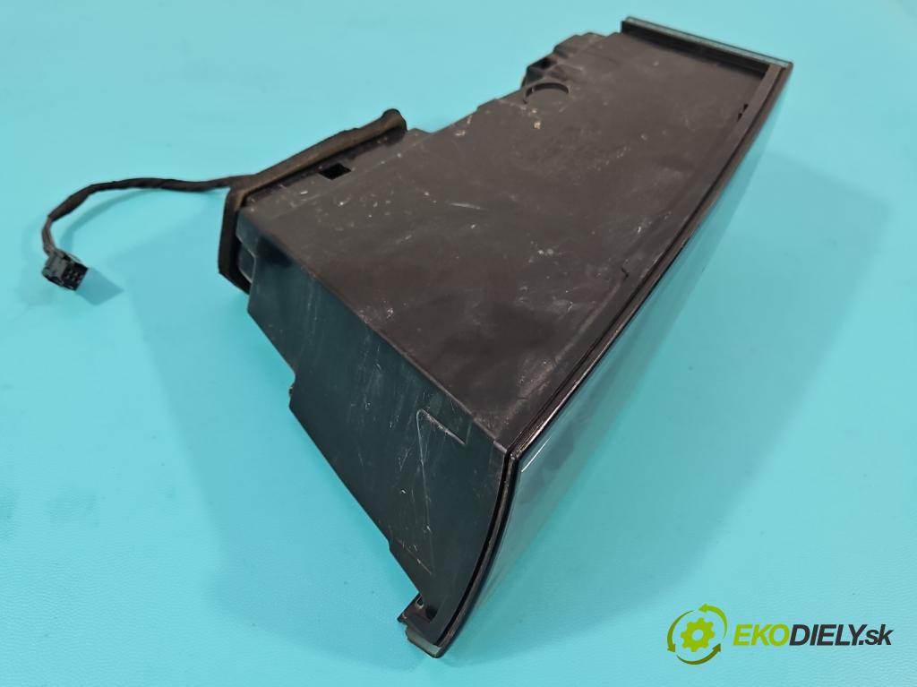 Peugeot 508 II 2018- 1.6 16V 181KM automatic 133 kW 1598 cm3 5- svetlo / reflektor zadné ľavé 9813508280 (Kľučka dverí ostatné)