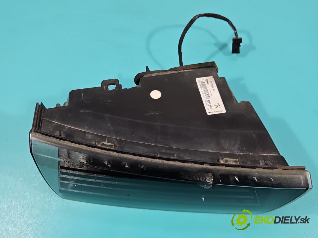 Peugeot 508 II 2018- 1.6 16V 181KM automatic 133 kW 1598 cm3 5- svetlo / reflektor zadné ľavé 9813508280 (Kľučka dverí ostatné)