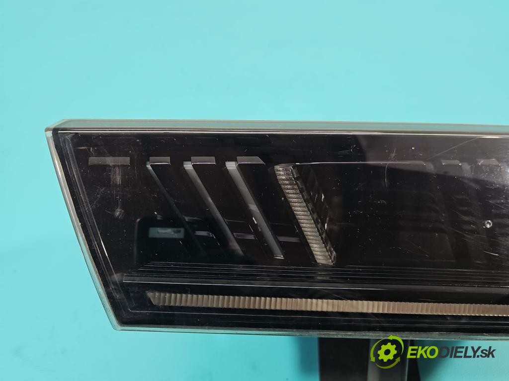 Peugeot 508 II 2018- 1.6 16V 181KM automatic 133 kW 1598 cm3 5- svetlo / reflektor zadné pravé 9813508180 (Kľučka dverí ostatné)