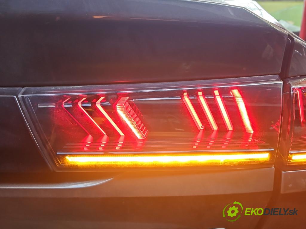 Peugeot 508 II 2018- 1.6 16V 181KM automatic 133 kW 1598 cm3 5- svetlo / reflektor zadné pravé 9813508180 (Kľučka dverí ostatné)