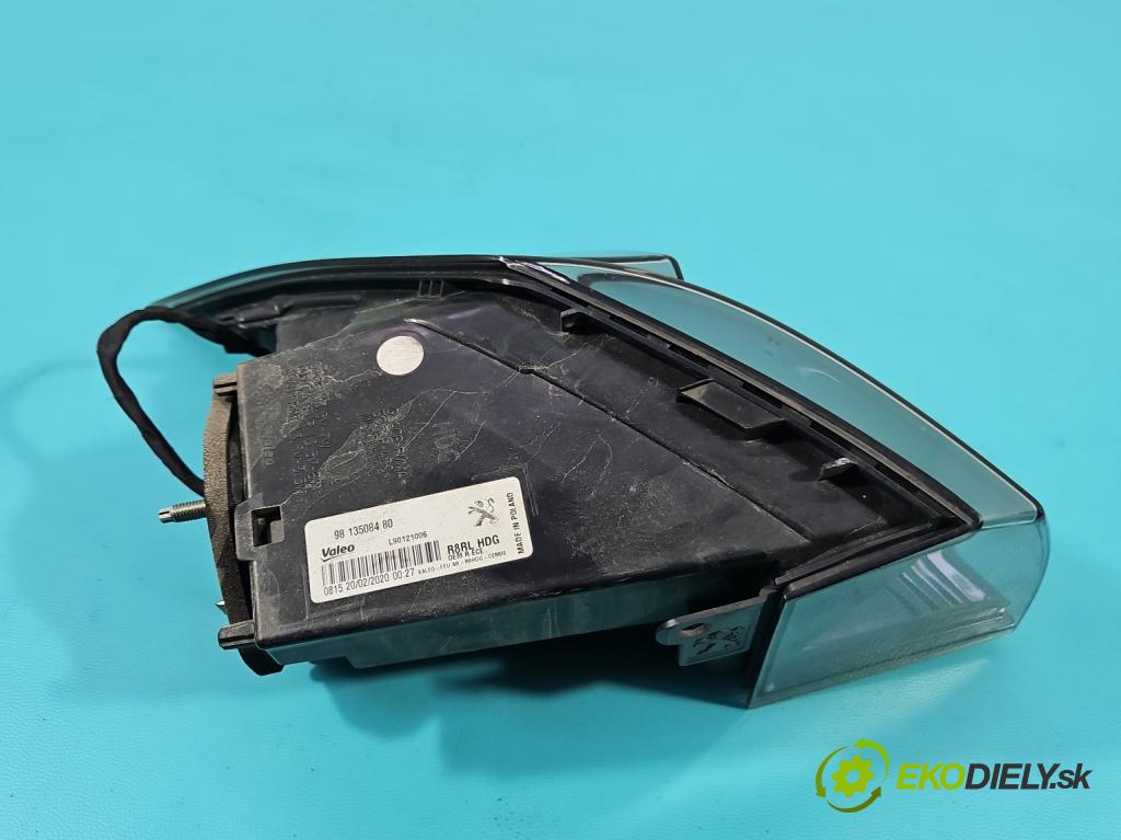 Peugeot 508 II 2018- 1.6 16V 181KM automatic 133 kW 1598 cm3 5- svetlo / reflektor zadné pravé 9813508480 (Kľučka dverí ostatné)