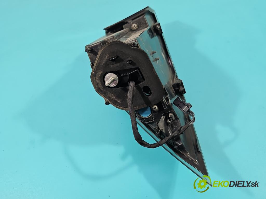 Peugeot 508 II 2018- 1.6 16V 181KM automatic 133 kW 1598 cm3 5- svetlo / reflektor zadné pravé 9813508480 (Kľučka dverí ostatné)