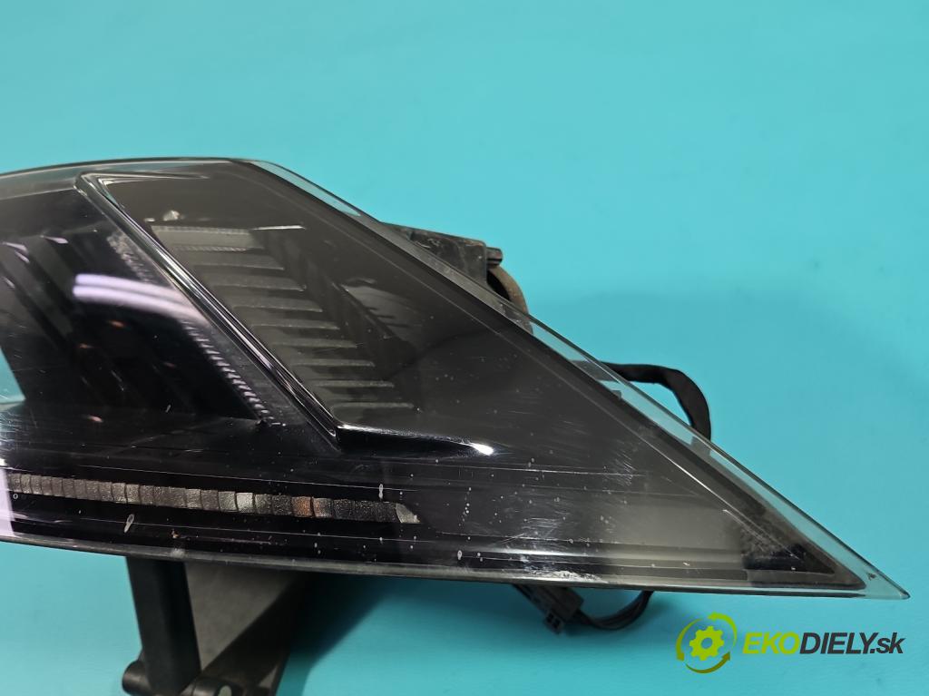 Peugeot 508 II 2018- 1.6 16V 181KM automatic 133 kW 1598 cm3 5- svetlo / reflektor zadné pravé 9813508480 (Kľučka dverí ostatné)