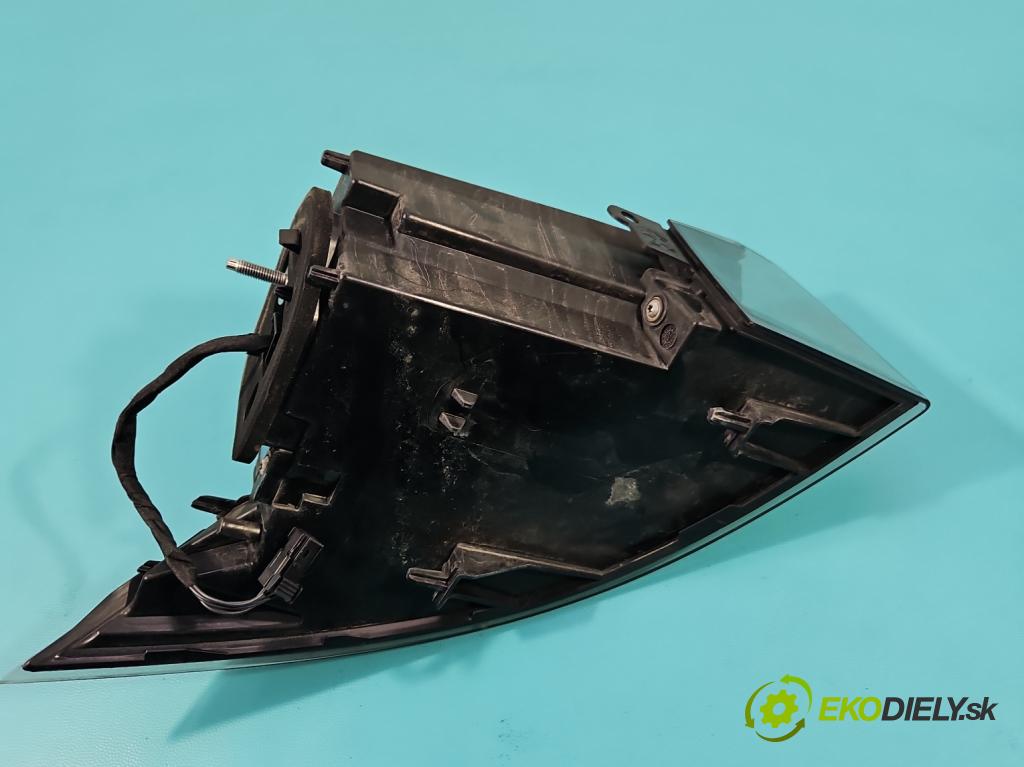 Peugeot 508 II 2018- 1.6 16V 181KM automatic 133 kW 1598 cm3 5- svetlo / reflektor zadné pravé 9813508480 (Kľučka dverí ostatné)