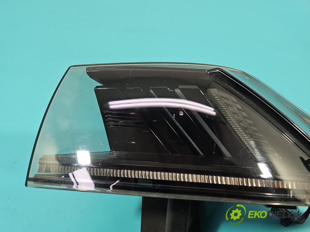 Peugeot 508 II 2018- 1.6 16V 181KM automatic 133 kW 1598 cm3 5- svetlo / reflektor zadné pravé 9813508480 (Kľučka dverí ostatné)