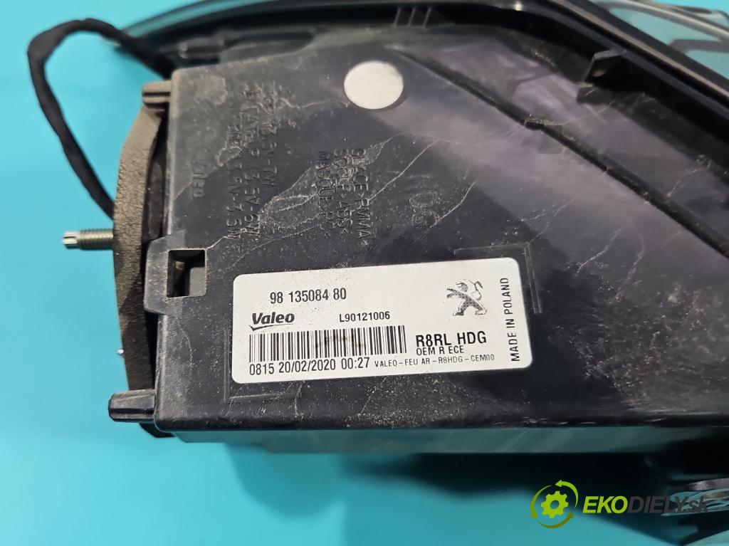 Peugeot 508 II 2018- 1.6 16V 181KM automatic 133 kW 1598 cm3 5- svetlo / reflektor zadné pravé 9813508480 (Kľučka dverí ostatné)