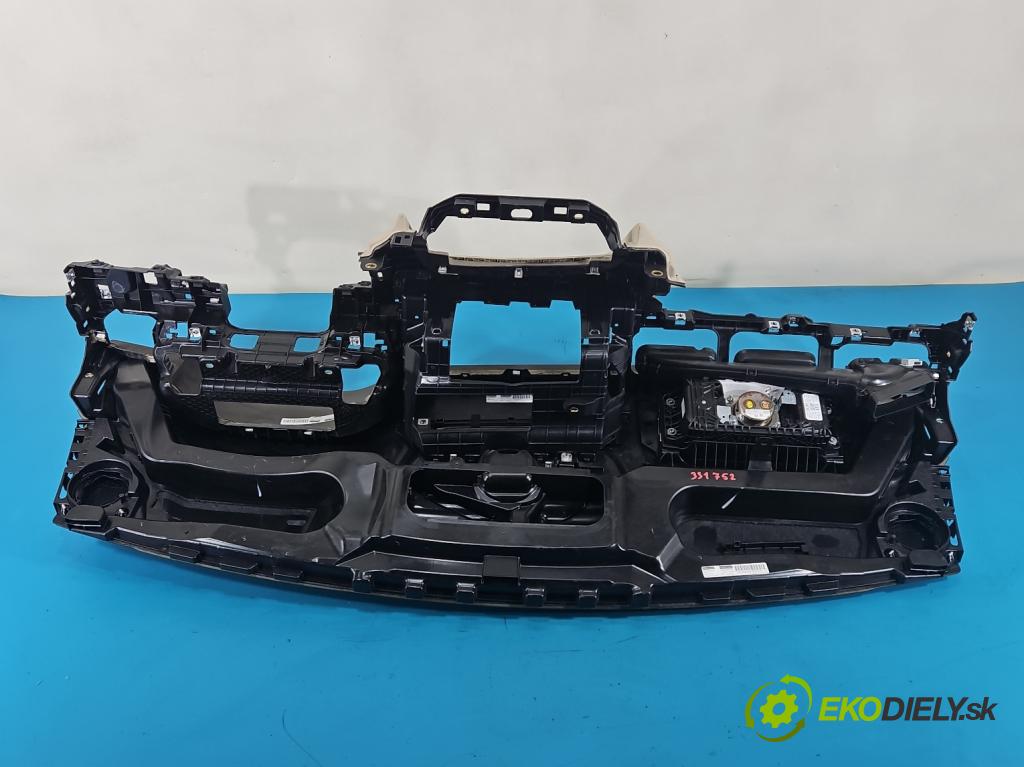 Audi Q7 2015- 3.0 TFSI 333KM: automatic 245 kW 2995 cm3 5- kokpit,pristrojová doska rozdeľovacia 4M1857001AB