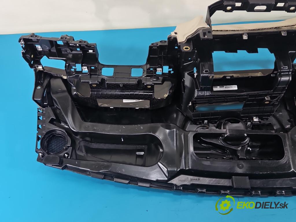 Audi Q7 2015- 3.0 TFSI 333KM: automatic 245 kW 2995 cm3 5- kokpit,pristrojová doska rozdeľovacia 4M1857001AB