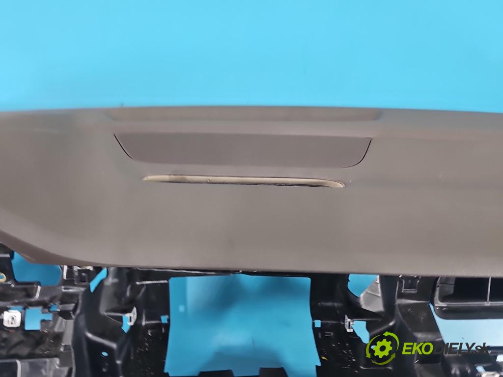 Audi Q7 2015- 3.0 TFSI 333KM: automatic 245 kW 2995 cm3 5- kokpit,pristrojová doska rozdeľovacia 4M1857001AB