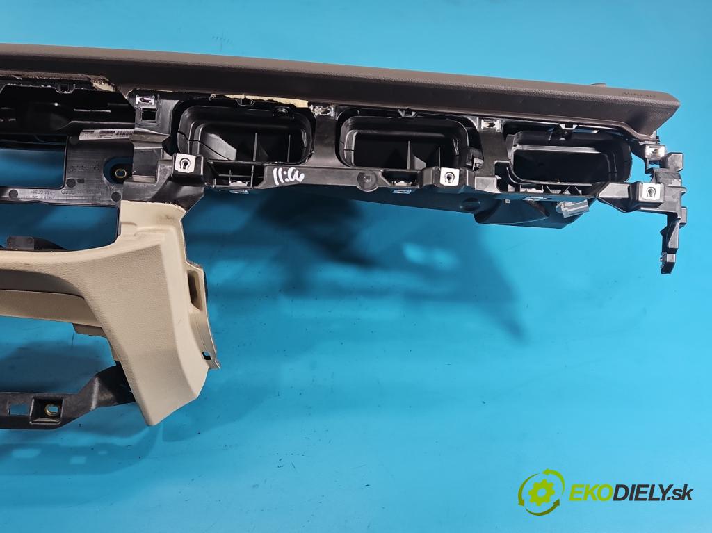 Audi Q7 2015- 3.0 TFSI 333KM: automatic 245 kW 2995 cm3 5- kokpit,pristrojová doska rozdeľovacia 4M1857001AB