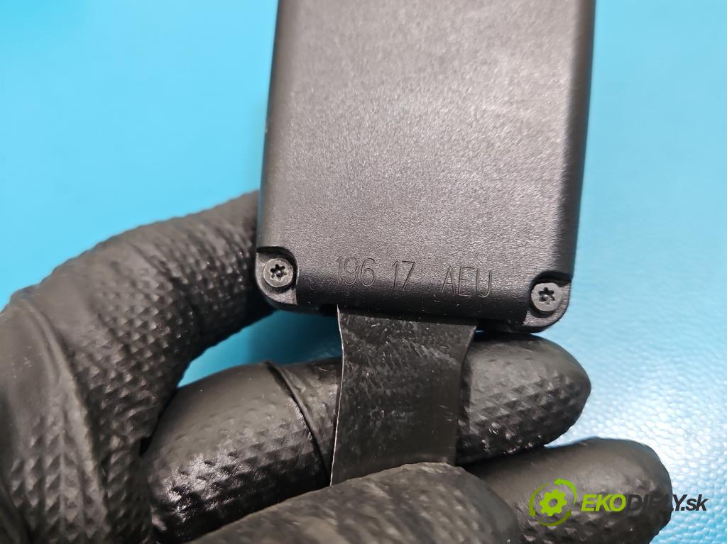 Peugeot 301 1.6 hdi 99 hp manual 73 kW 1560 cm3 4- stěna bezpečnost přední pravý 98036073XX