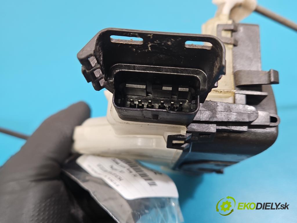 Peugeot 301 1.6 hdi 99 HP manual 73 kW 1560 cm3 4- zámok predné ľavý 1367A2302J1