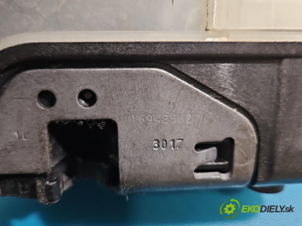 Peugeot 301 1.6 hdi 99 HP manual 73 kW 1560 cm3 4- zámok predné ľavý 1367A2302J1