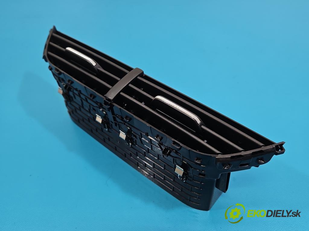 Skoda Octavia IV 2019- 2.0 TDI 116 HP manual 85 kW 1968 cm3 5- Mřížka: kúrenia stredová 5E3820951F (Mriežka kúrenia (fukár))