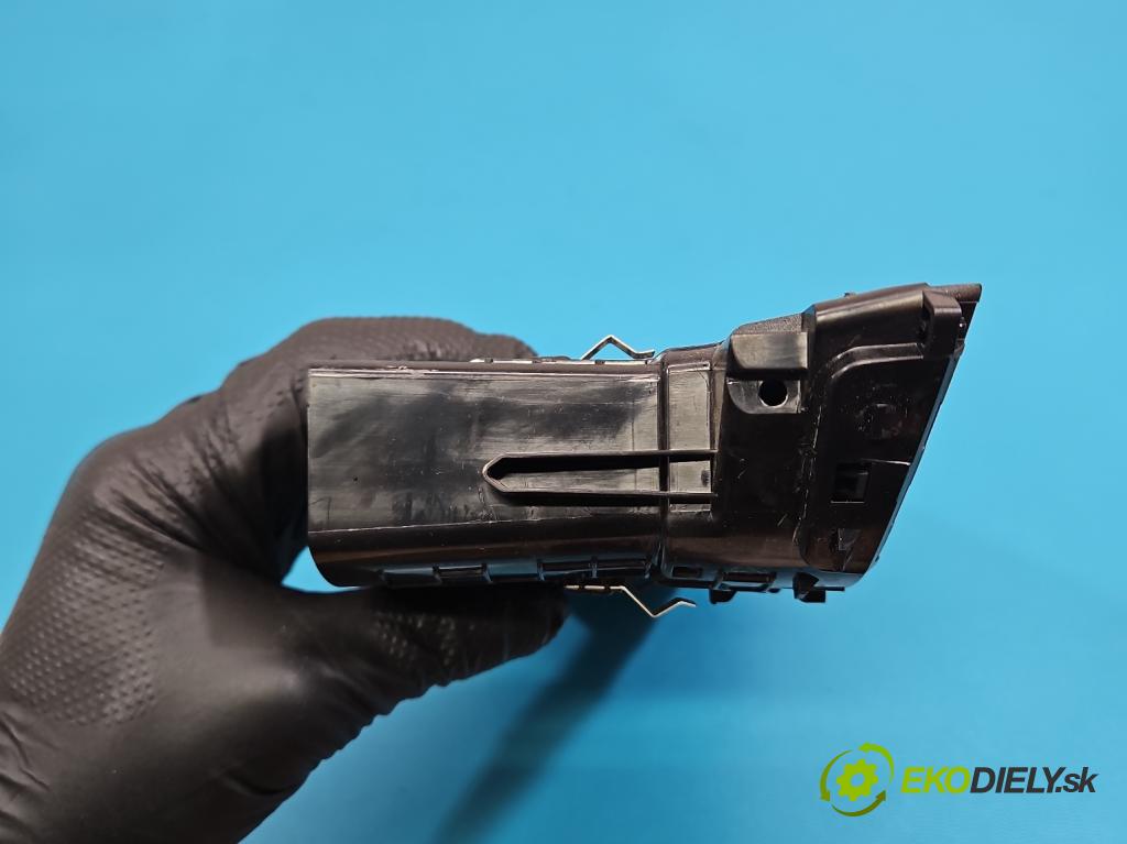 Skoda Octavia IV 2019- 2.0 TDI 116 HP manual 85 kW 1968 cm3 5- Mřížka: kúrenia stredová 5E3820951F (Mriežka kúrenia (fukár))