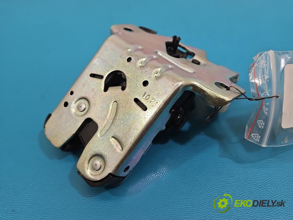 Skoda Octavia IV 2019- 2.0 TDI 116 hp manual 85 kW 1968 cm3 5- zámek kufrových dveří zadní 654827505