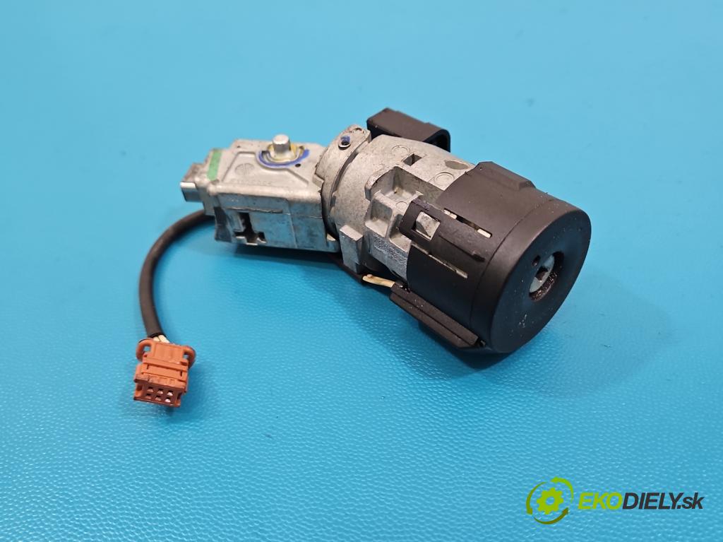 Peugeot 301 1.6 hdi 99 HP manual 73 kW 1560 cm3 4- riadiaca jednotka motora 0281032456