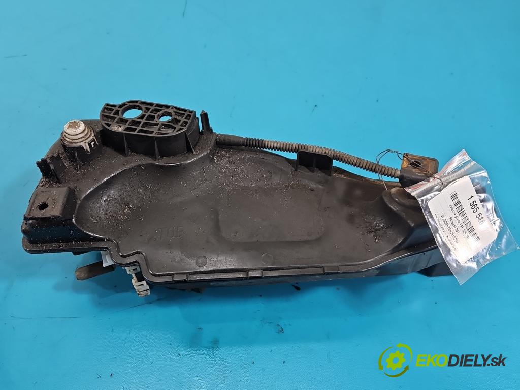 Peugeot 301 1.6 hdi 99 HP manual 73 kW 1560 cm3 4- Nádrž: tekutina: FAP DPF 