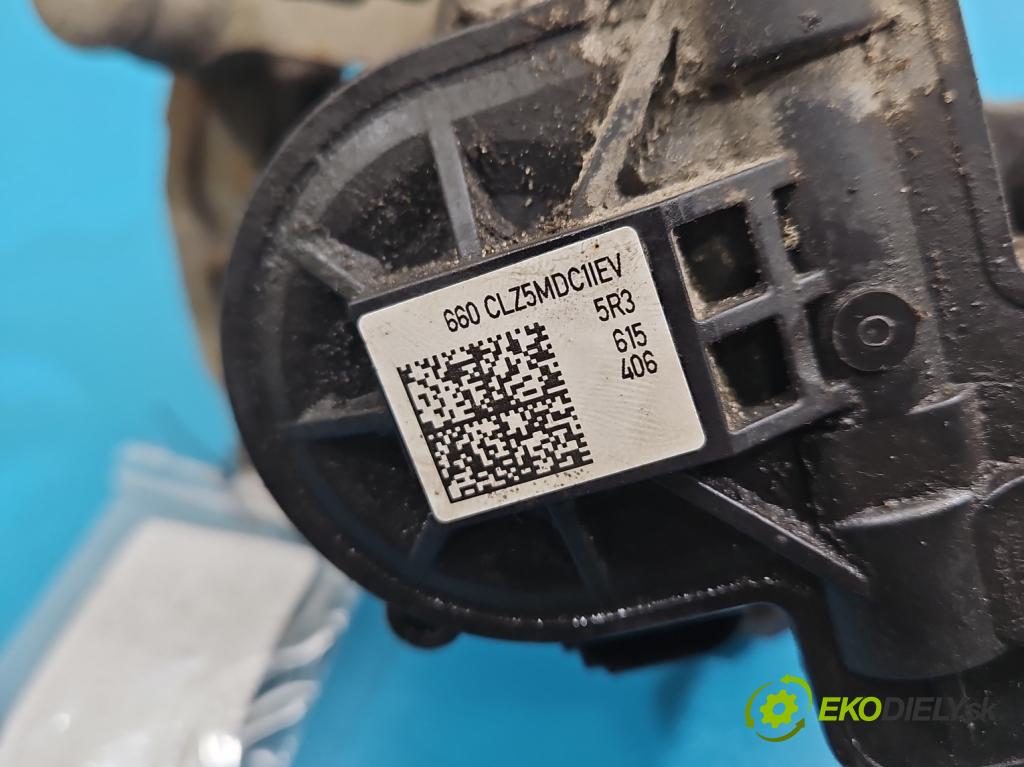 Skoda Octavia IV 2019- 2.0 TDI 116 HP manual 85 kW 1968 cm3 5- brzdič zadné pravý 5R3615406 (Kľučka dverí ostatné)