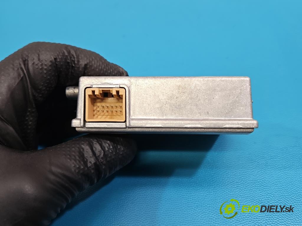 Skoda Octavia IV 2019- 2.0 TDI 116 HP manual 85 kW 1968 cm3 5- Kamera predné 5WA980653A