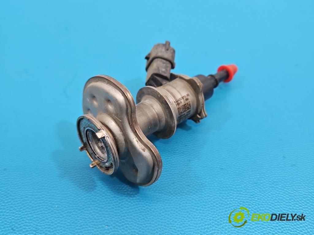 Skoda Octavia IV 2019- 2.0 TDI 116 hp manual 85 kW 1968 cm3 5- vstřikovač 7LA131113A (Vstřikovač paliva)