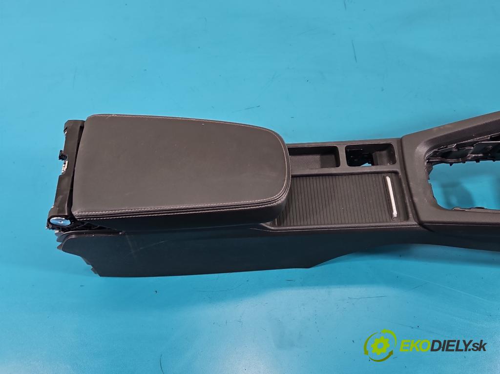 Skoda Octavia IV 2019- 2.0 TDI 116 HP manual 85 kW 1968 cm3 5- operadlo 5E3862531A (Lakťová opierka)