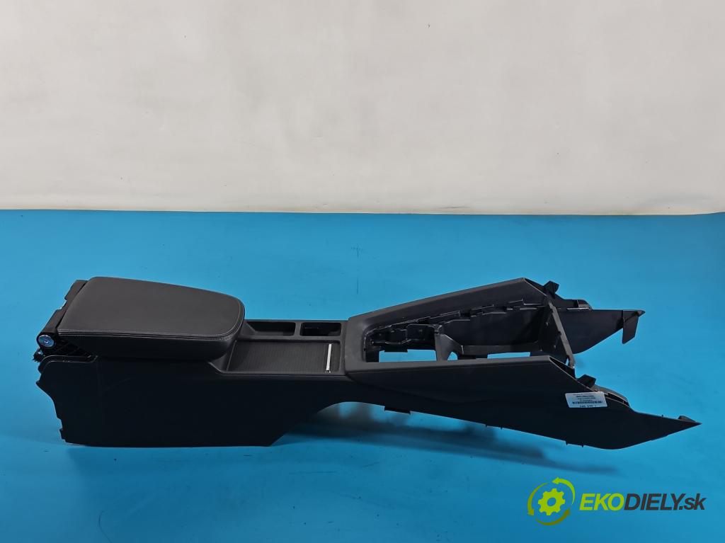 Skoda Octavia IV 2019- 2.0 TDI 116 hp manual 85 kW 1968 cm3 5- loketní opěrka 5E3862531A (Loketní opěrka)